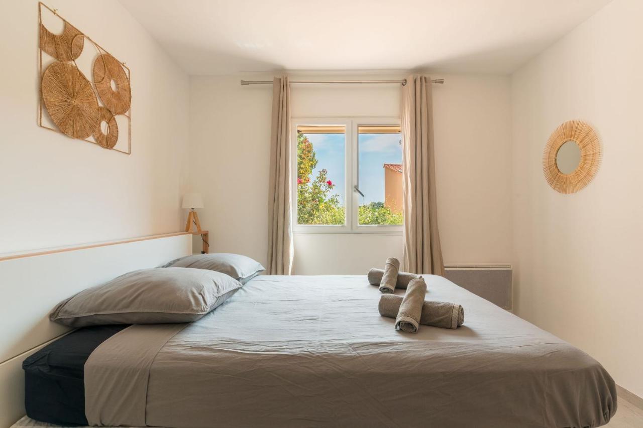 Villa Vue Mer Presqu'Ile De Giens Avec Piscine Йер Экстерьер фото